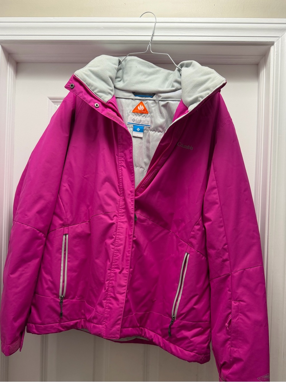 Columbia Women's Hot Pink Omni-Heat Jacket